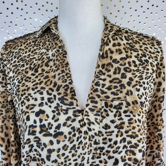Zara Basic Leopard Tab Sleeve Popover Top - Picture 2 of 10